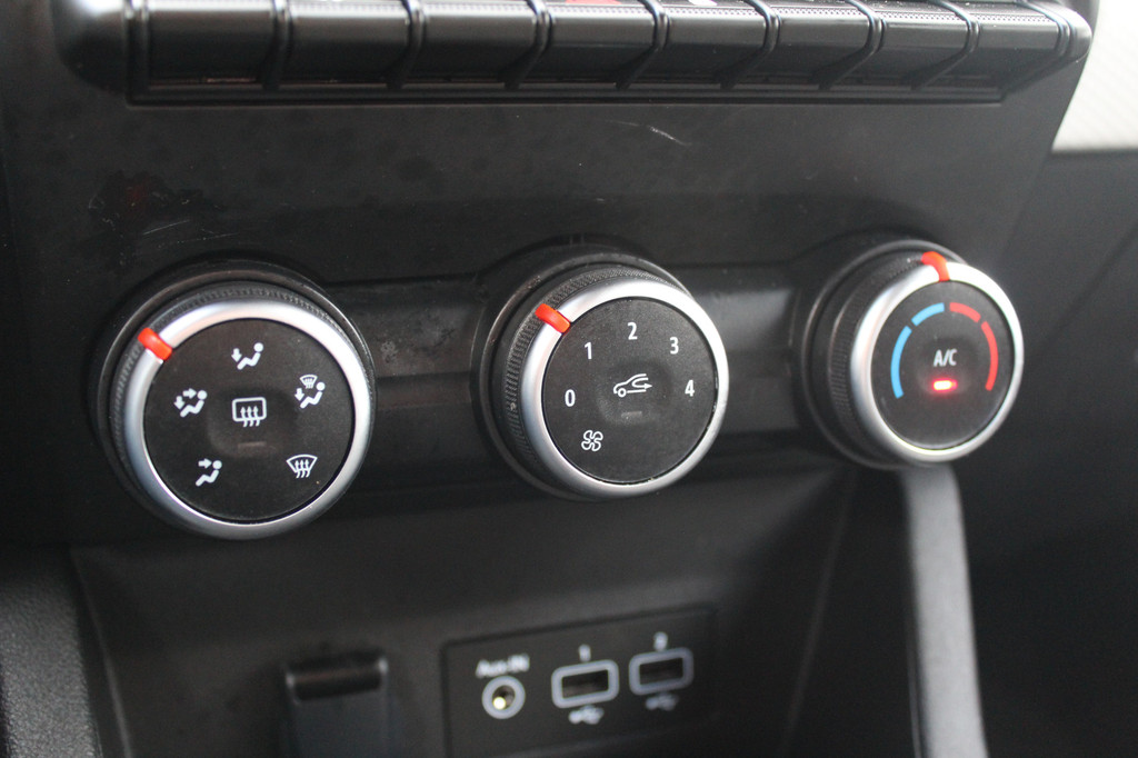 Renault Clio (S962FK) met abonnement