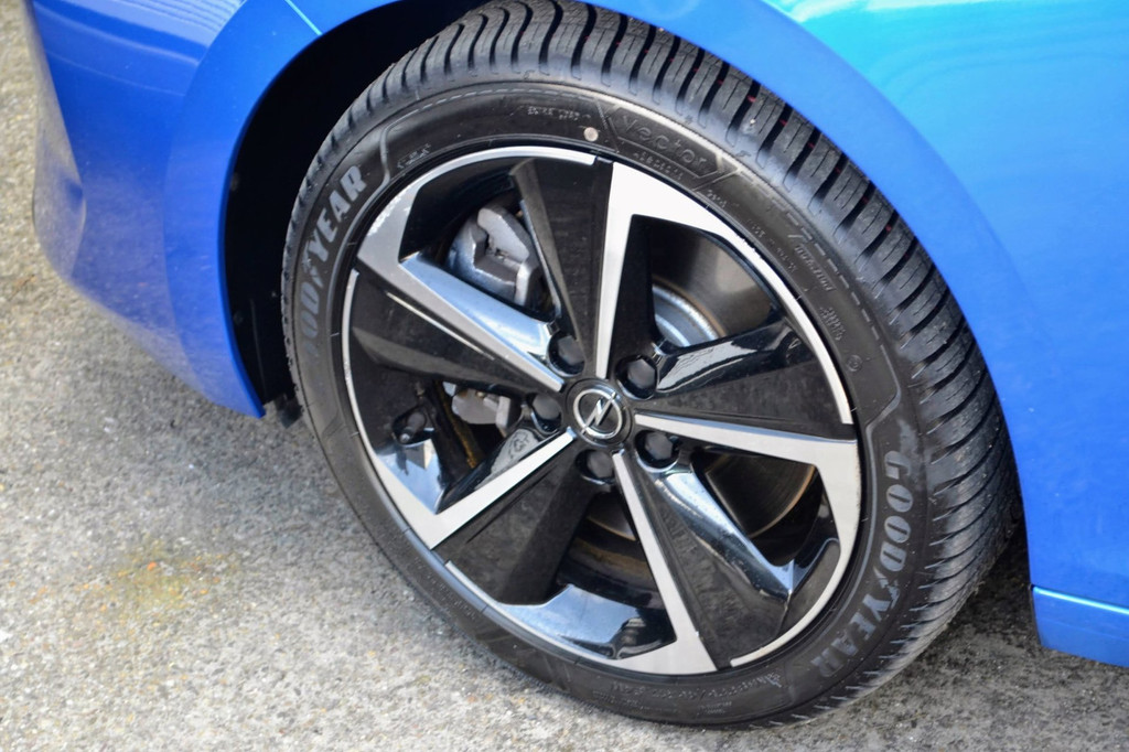 Opel Astra (R182XN) met abonnement