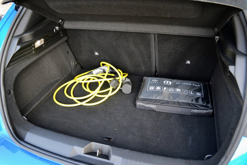 Opel Astra (R182XN) met abonnement