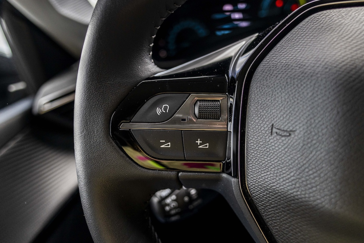 Peugeot e-208 (SHORTLEASE-E-208) met abonnement