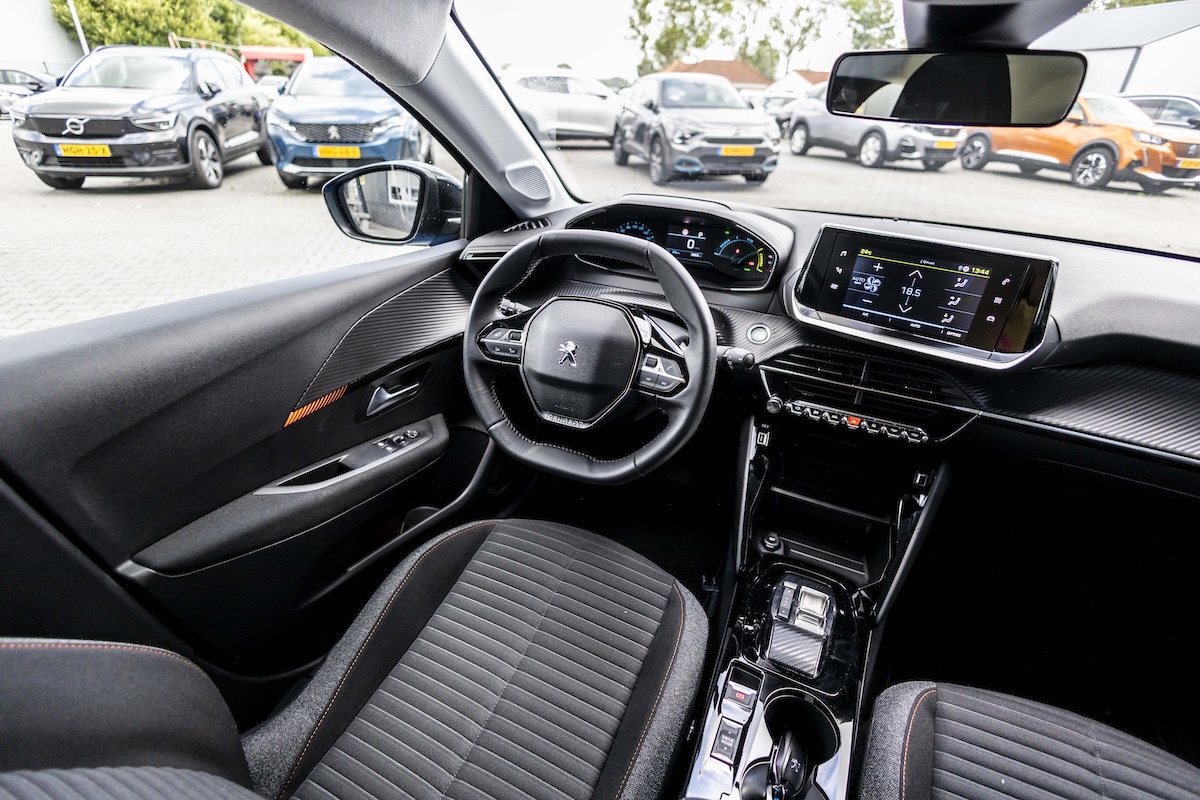 Peugeot e-208 (SHORTLEASE-E-208) met abonnement