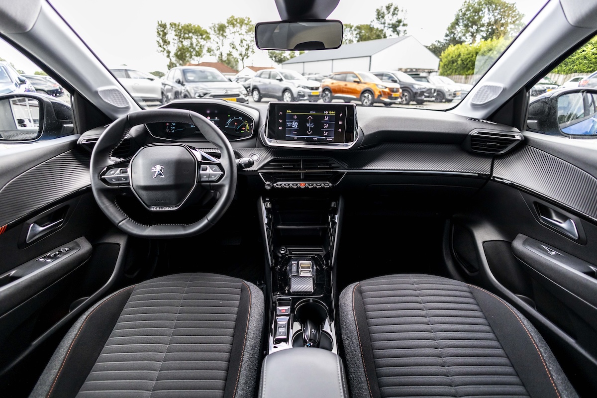 Peugeot e-208 (SHORTLEASE-E-208) met abonnement