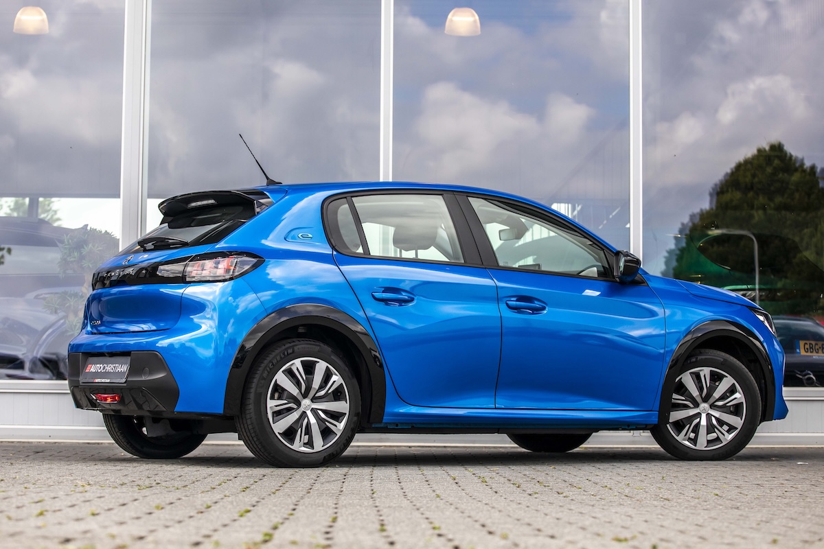 Peugeot e-208 (SHORTLEASE-E-208) met abonnement