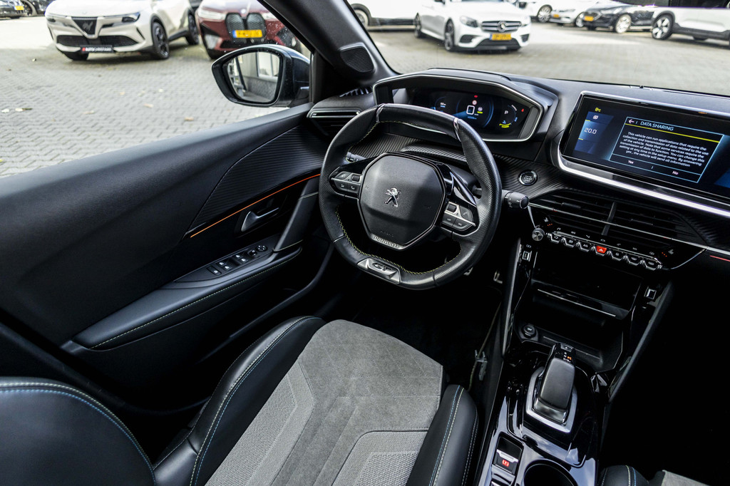 Peugeot e-208 (J360NN) met abonnement