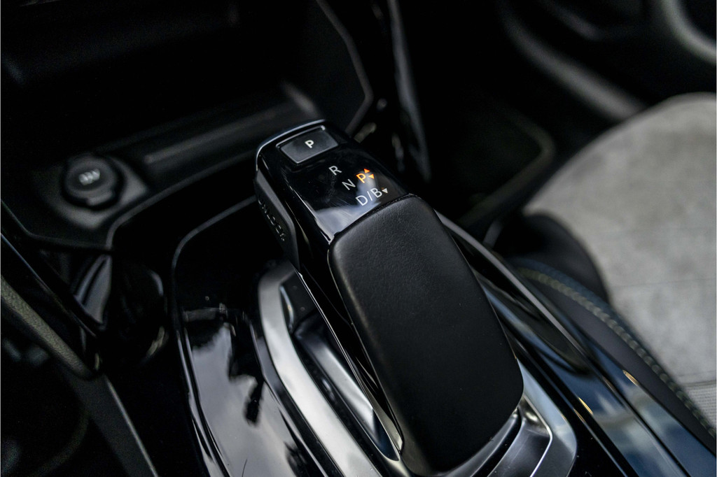 Peugeot e-208 (J360NN) met abonnement