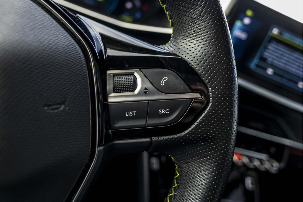 Peugeot e-208 (J360NN) met abonnement