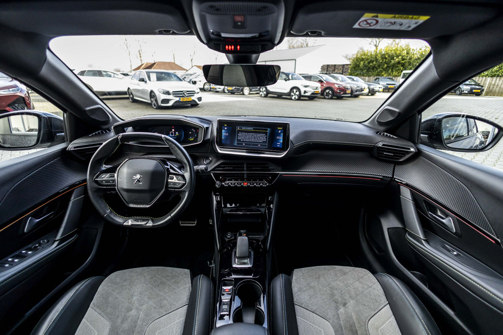 Peugeot e-208 (J360NN) met abonnement