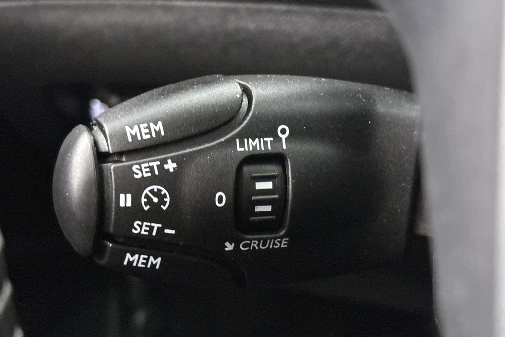 Peugeot 2008 (N914TX) met abonnement