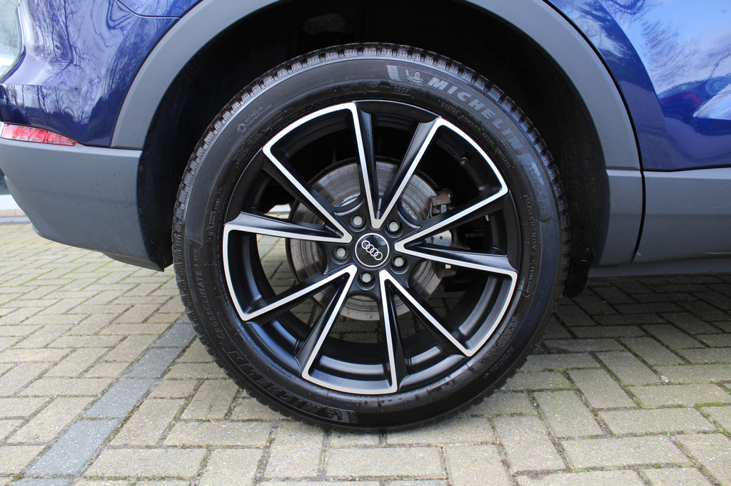 Audi Q3 (JKL17F) met abonnement