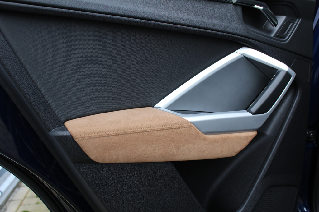 Audi Q3 (JKL17F) met abonnement