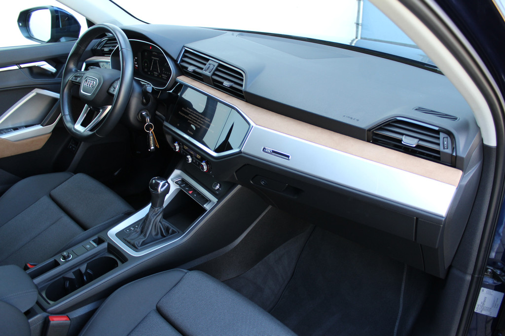 Audi Q3 (JKL17F) met abonnement