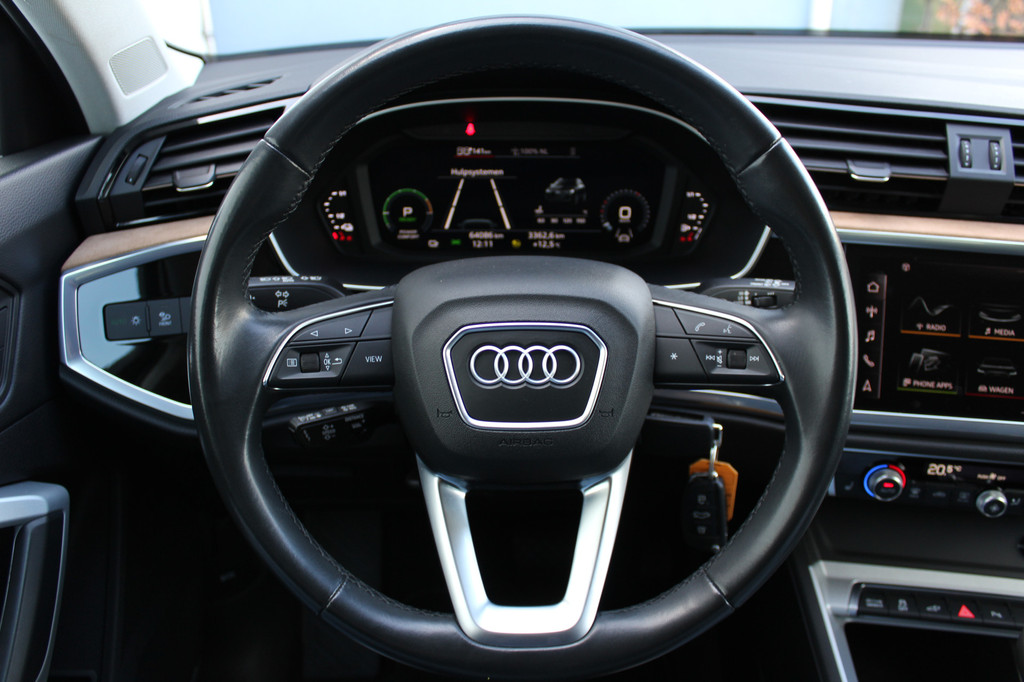 Audi Q3 (JKL17F) met abonnement
