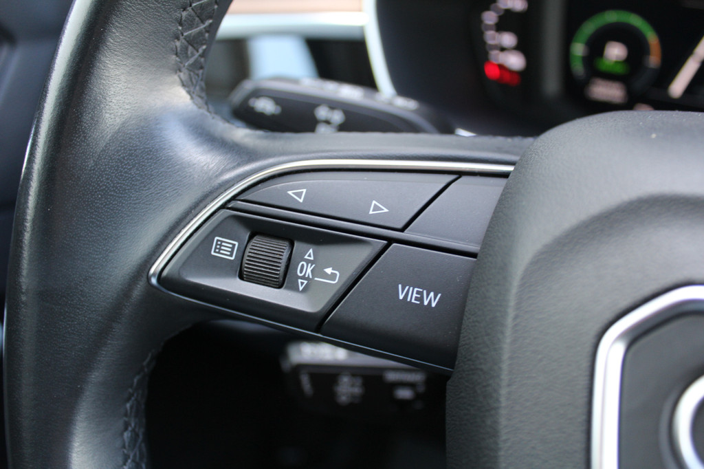 Audi Q3 (JKL17F) met abonnement