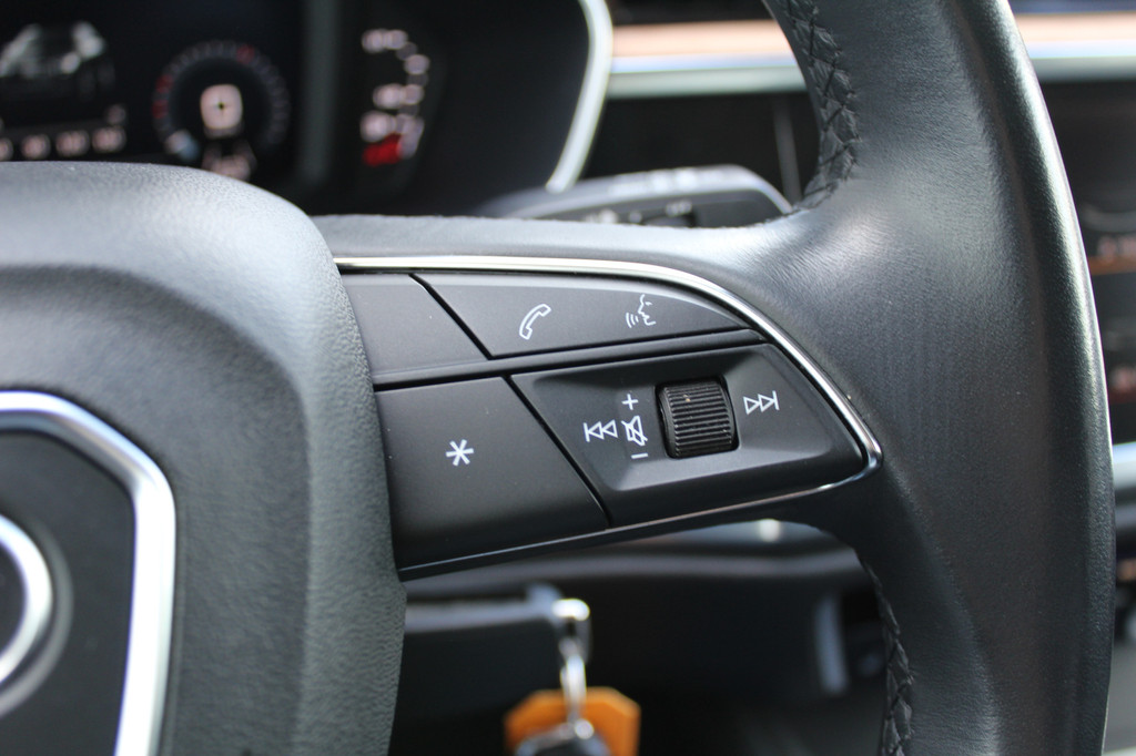 Audi Q3 (JKL17F) met abonnement