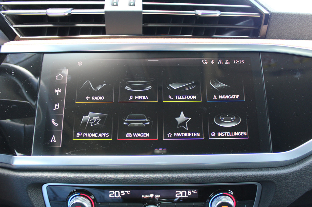 Audi Q3 (JKL17F) met abonnement