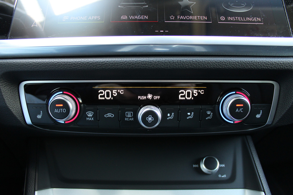 Audi Q3 (JKL17F) met abonnement