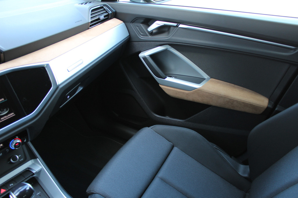 Audi Q3 (JKL17F) met abonnement