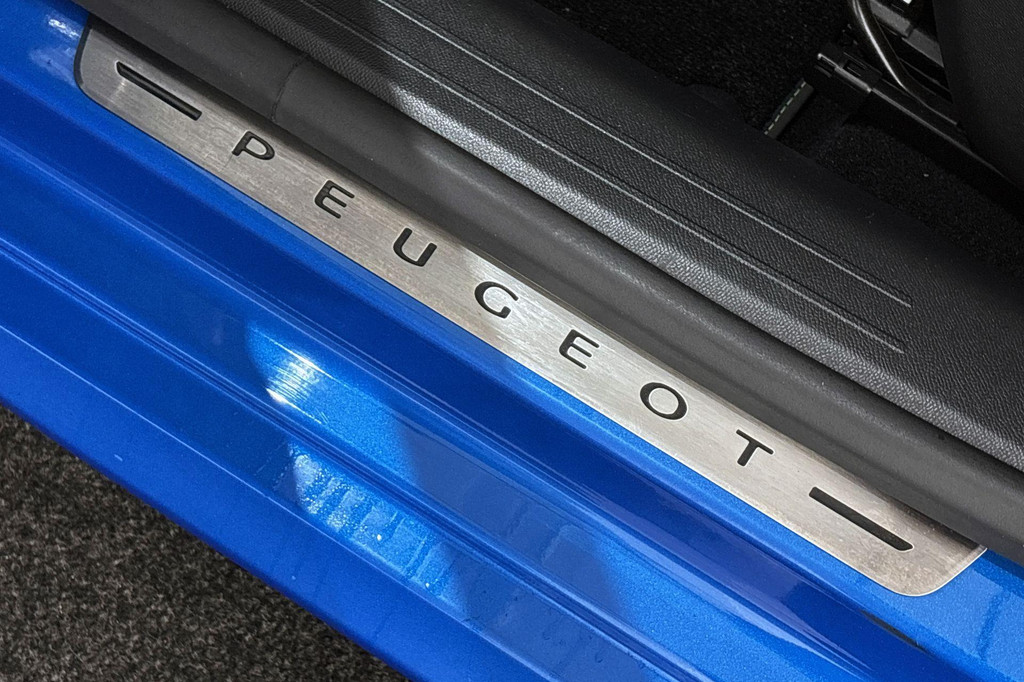 Peugeot 208 (P296BB) met abonnement