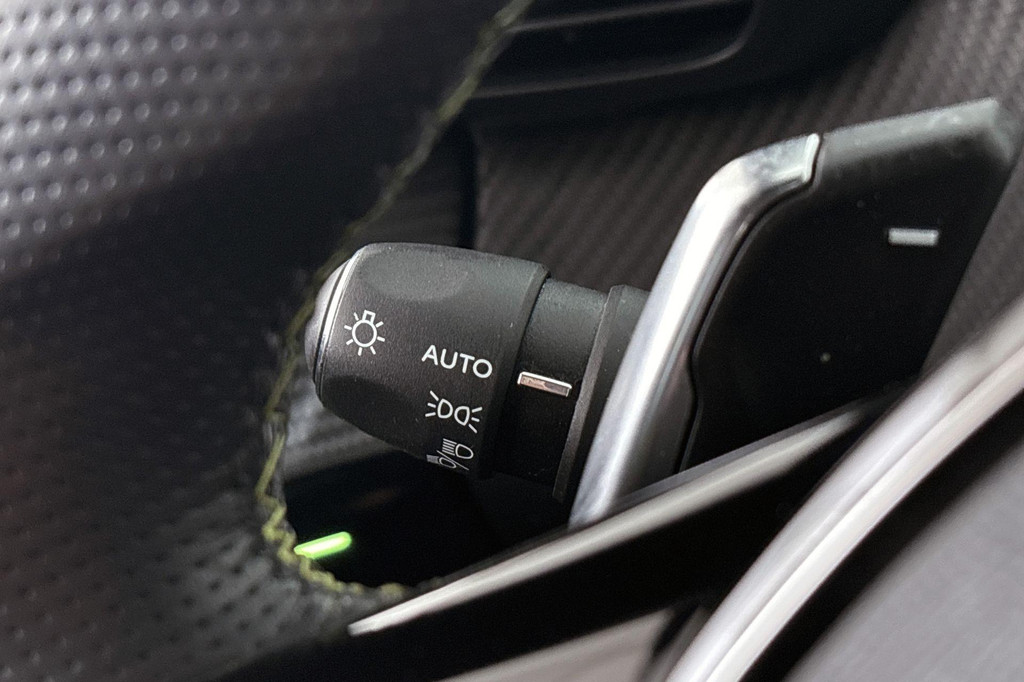 Peugeot 208 (P296BB) met abonnement