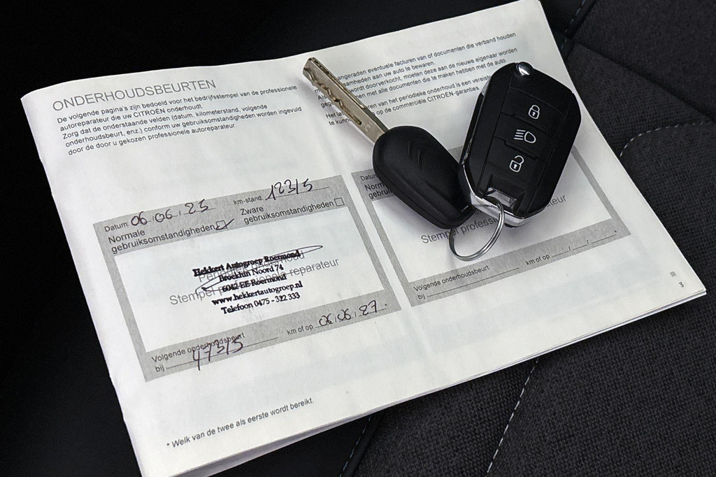 Citroën Ë-C4 (Z341RJ) met abonnement