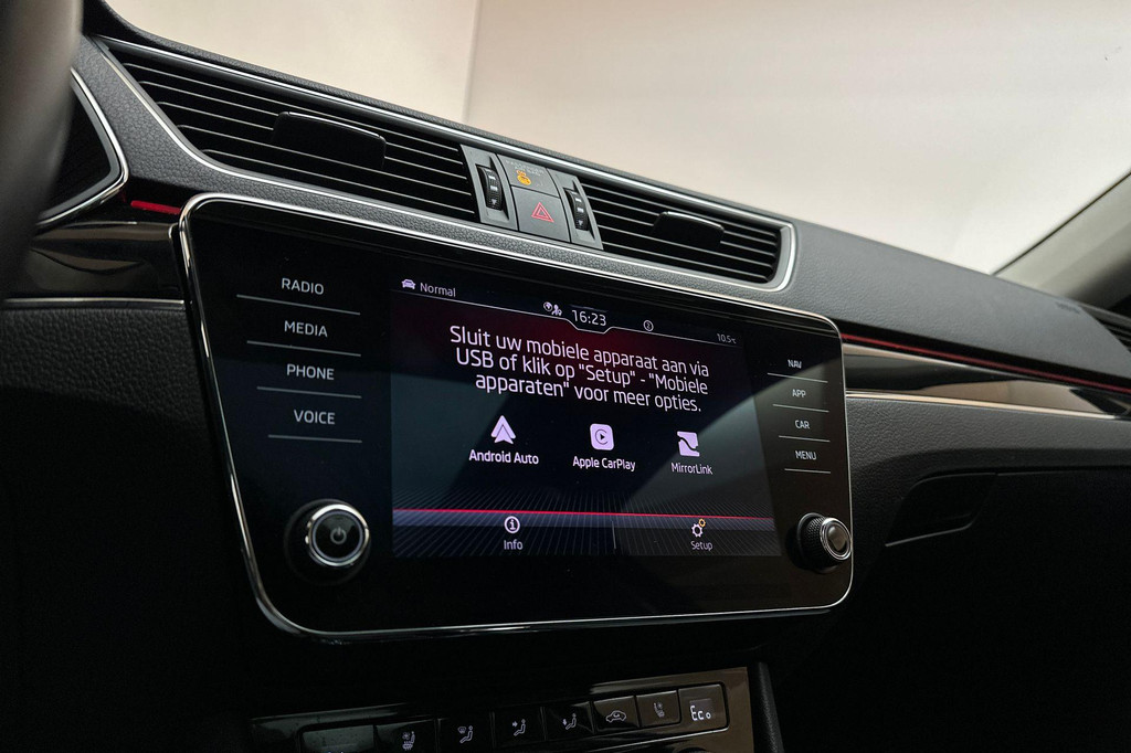 ŠKODA Superb (KDH16F) met abonnement