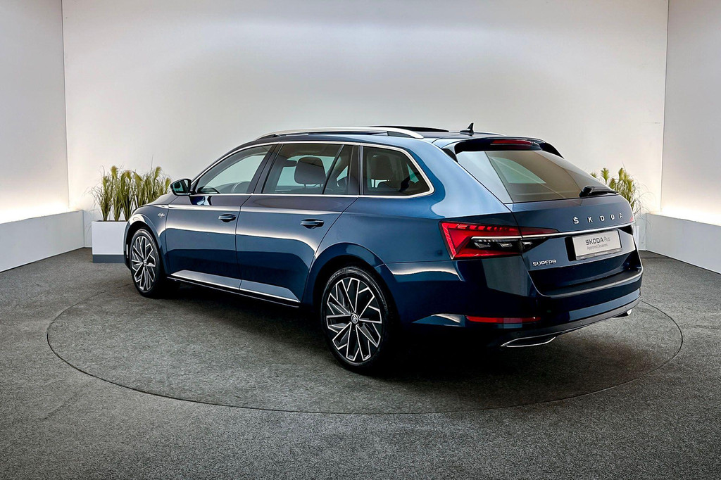 ŠKODA Superb (KDH16F) met abonnement