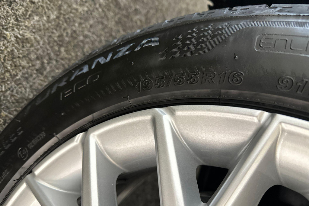 Seat Ibiza (JZT62J) met abonnement