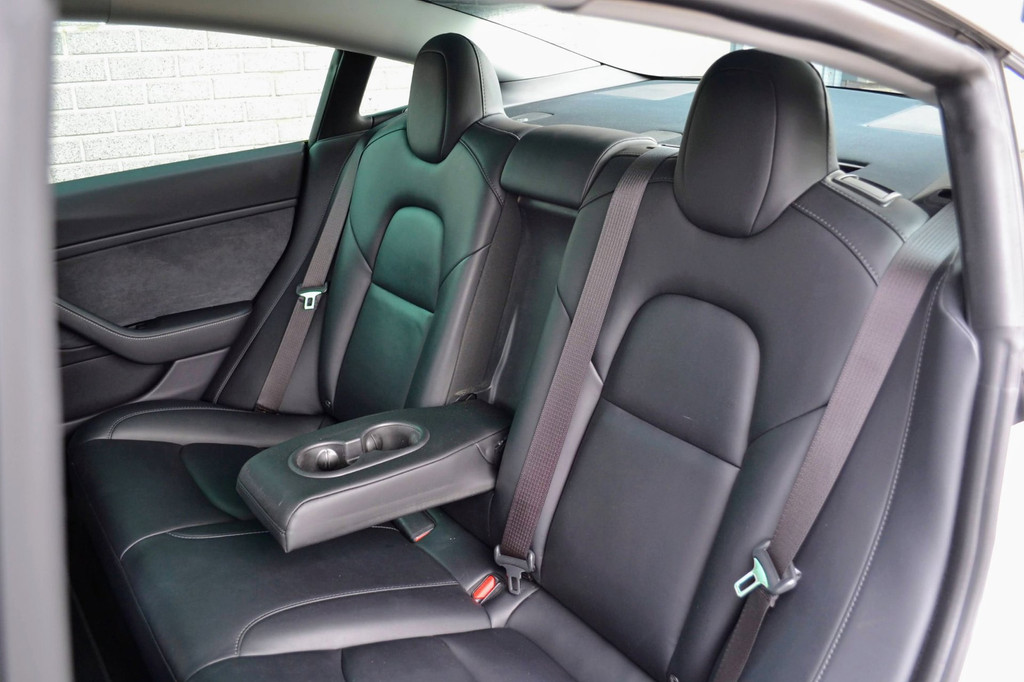 Tesla Model 3 AWD (K928FS) met abonnement