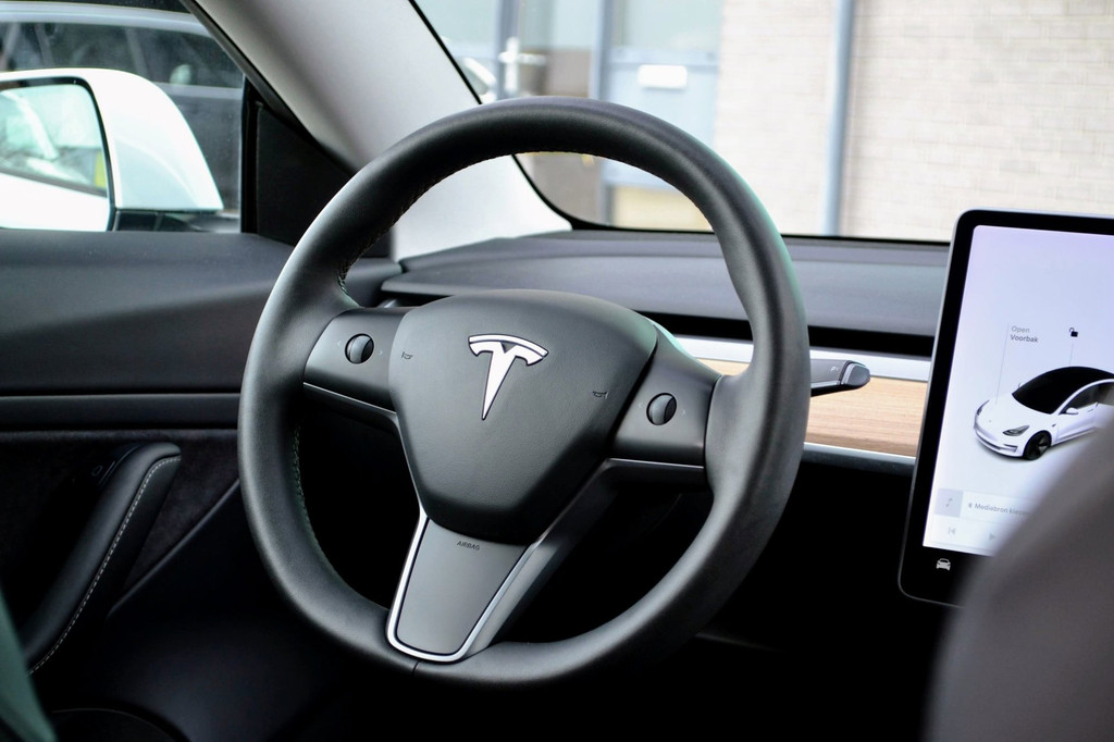 Tesla Model 3 AWD (K928FS) met abonnement