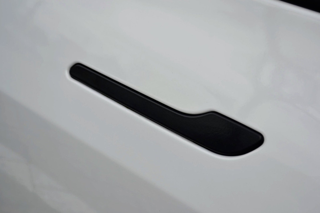 Tesla Model 3 AWD (K928FS) met abonnement