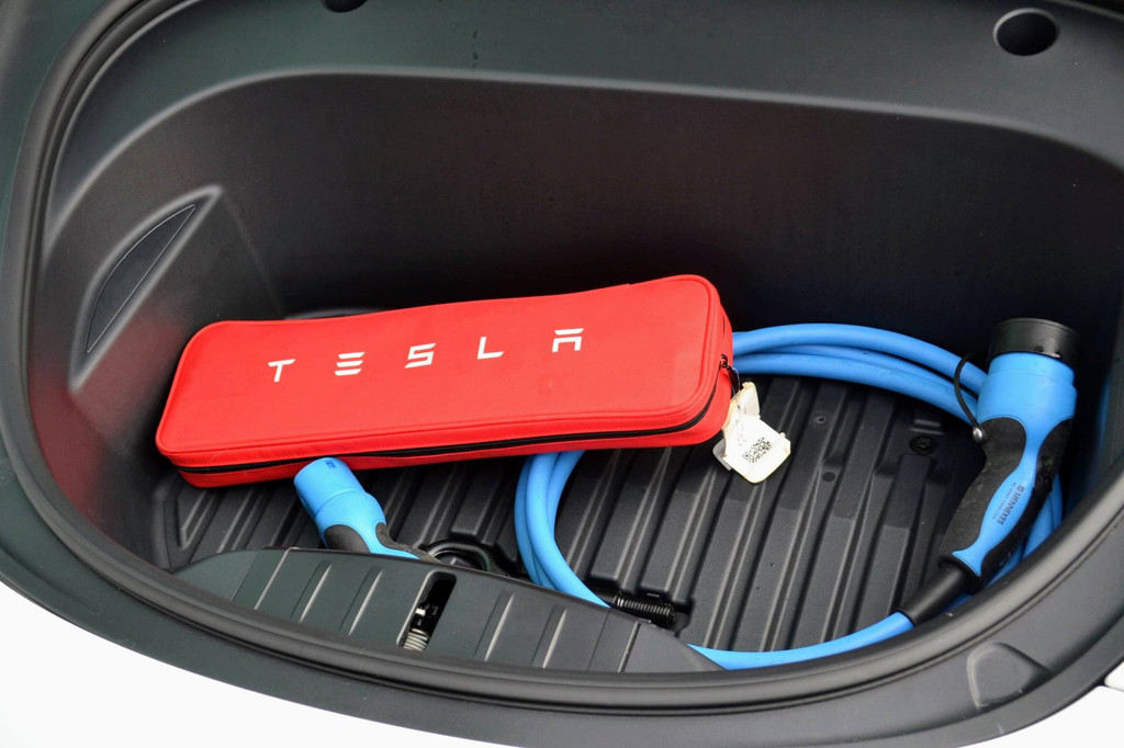 Tesla Model 3 AWD (K928FS) met abonnement