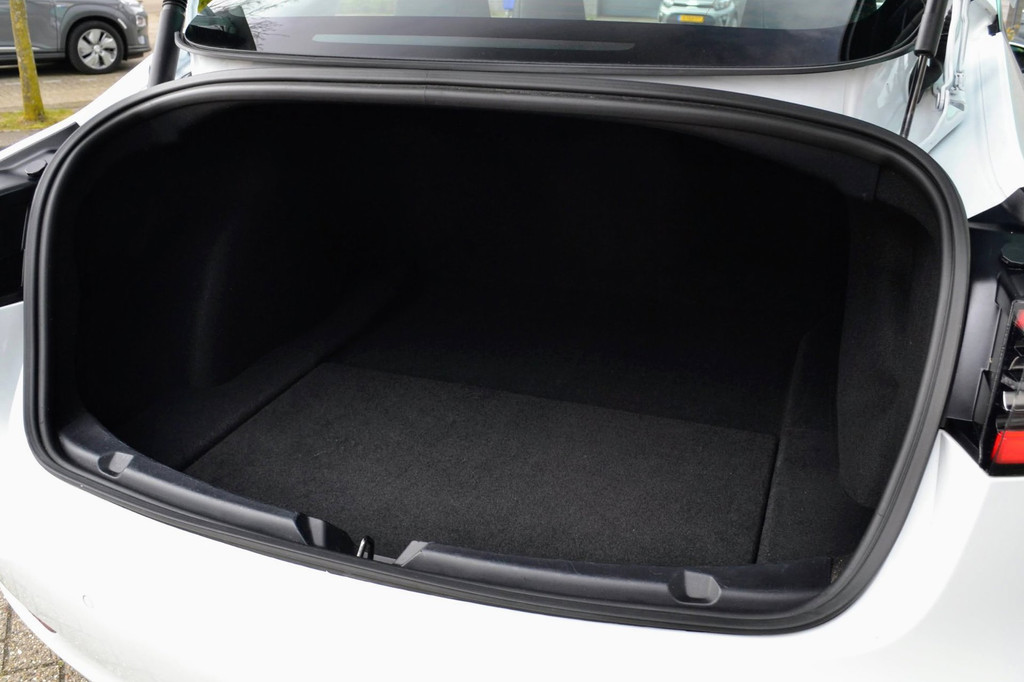 Tesla Model 3 AWD (K928FS) met abonnement