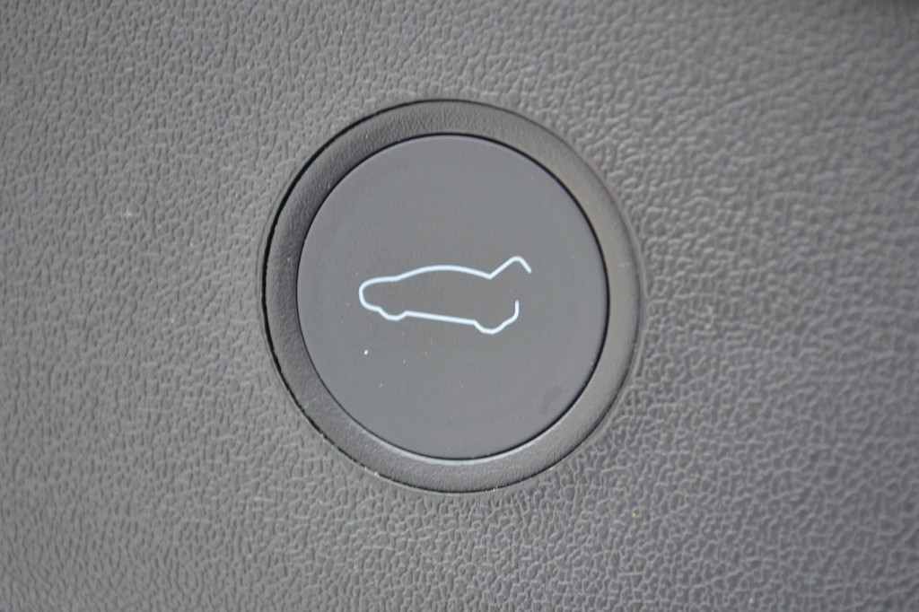 Tesla Model 3 AWD (K928FS) met abonnement