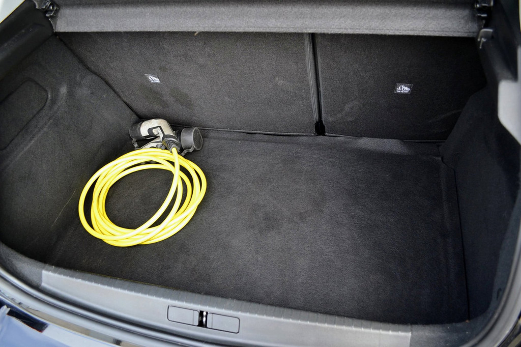 Opel CORSA-E (N256RS) met abonnement