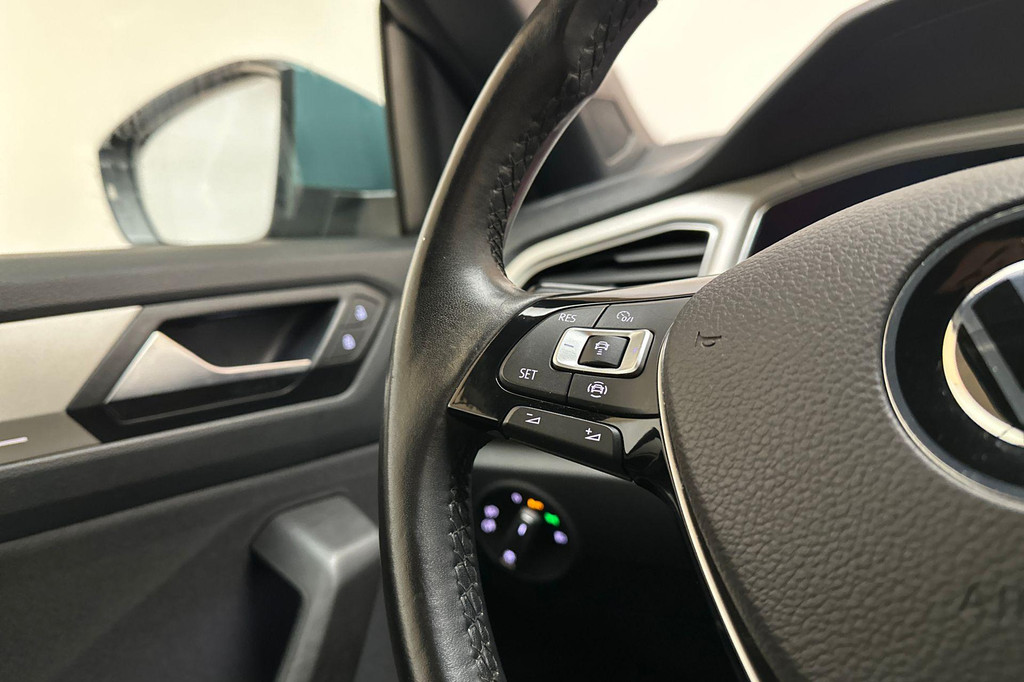 Volkswagen T-Roc Cabrio (J307XB) met abonnement