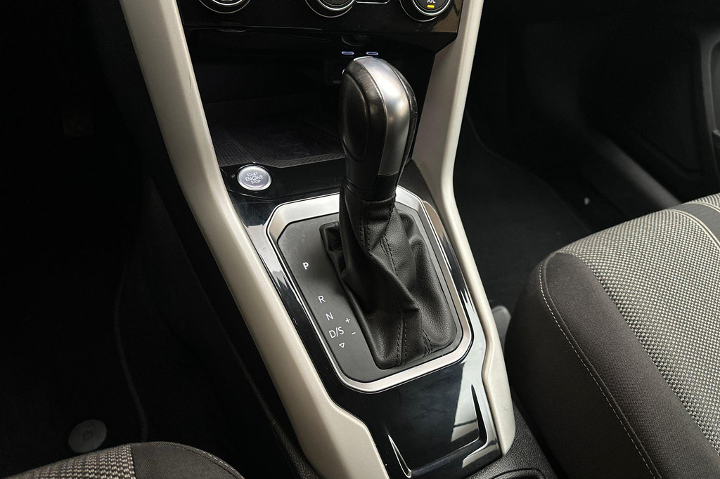 Volkswagen T-Roc Cabrio (J307XB) met abonnement