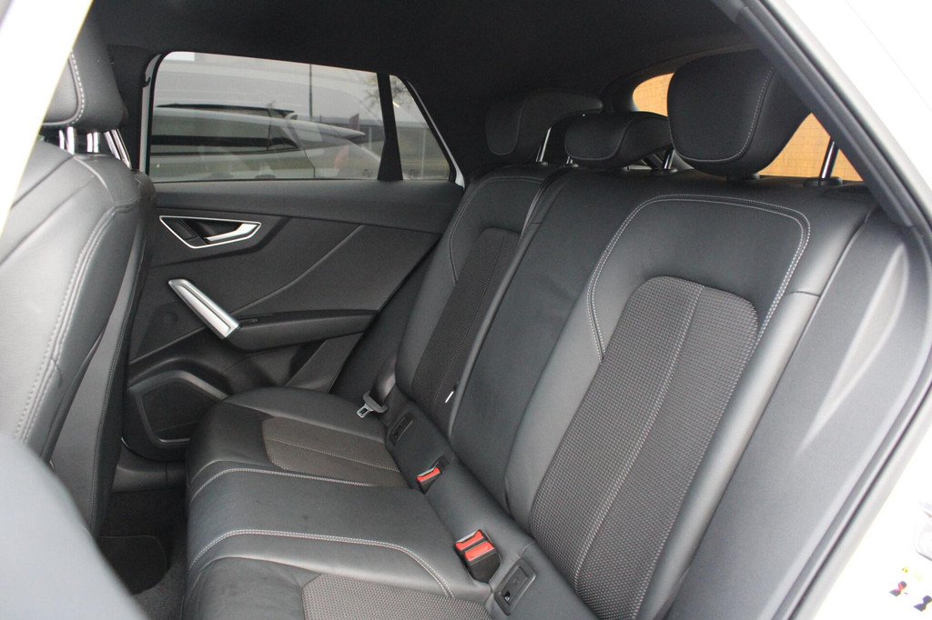 Audi Q2 (L067KP) met abonnement