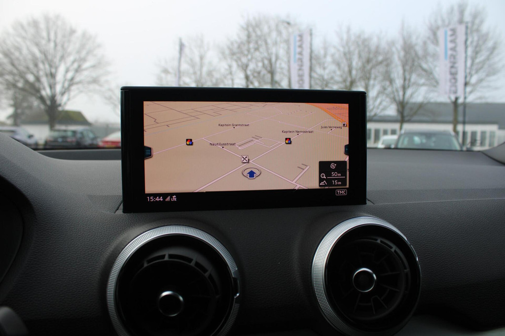 Audi Q2 (L067KP) met abonnement