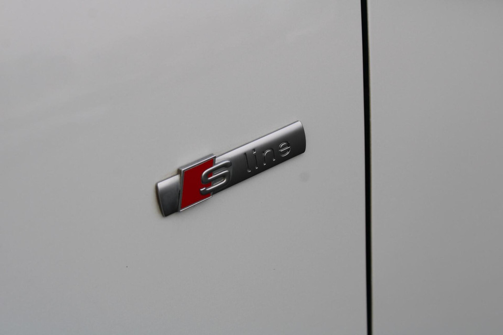 Audi Q2 (L067KP) met abonnement