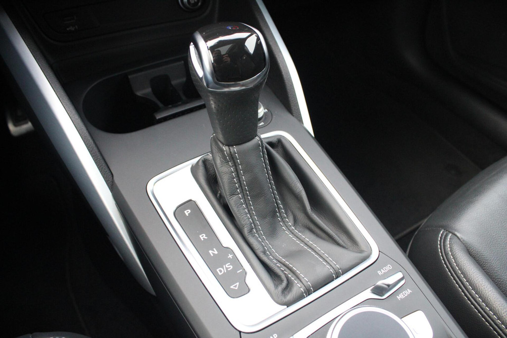 Audi Q2 (L067KP) met abonnement