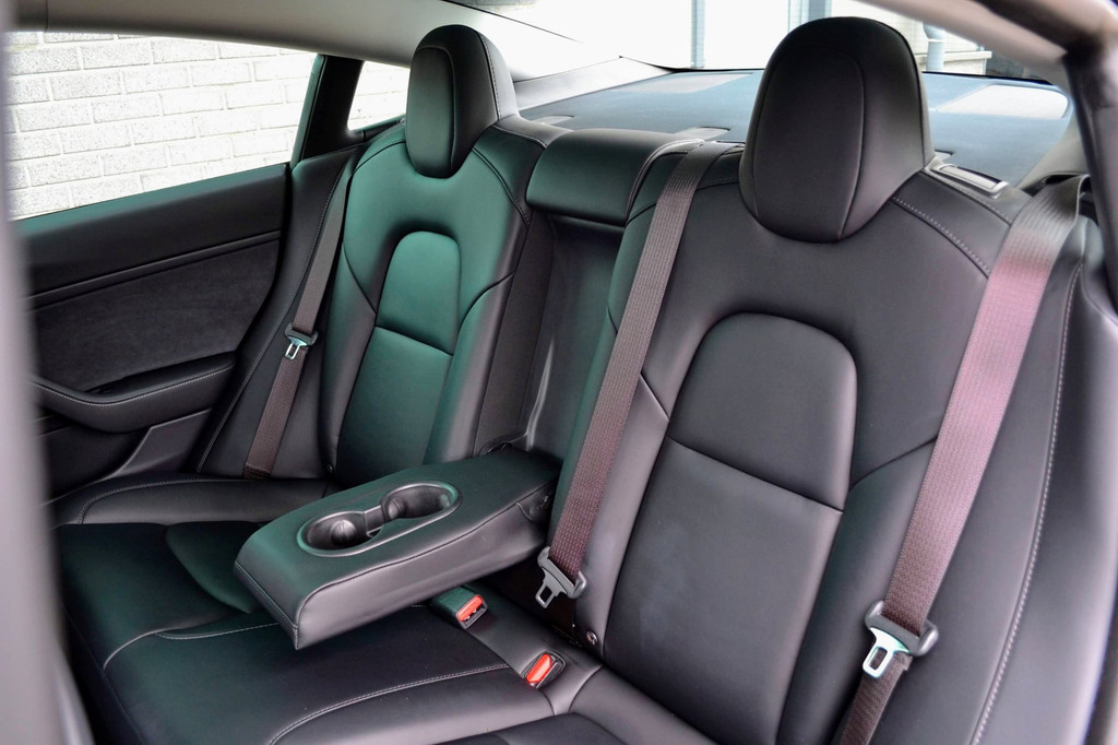 Tesla Model 3 AWD (K959KN) met abonnement