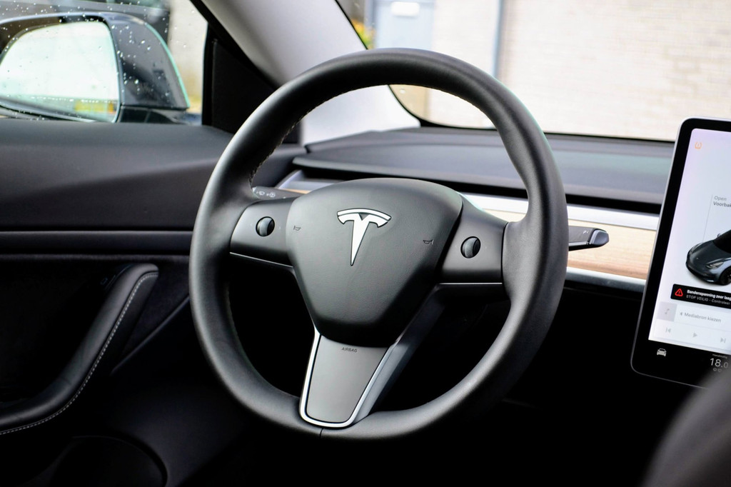 Tesla Model 3 AWD (K959KN) met abonnement