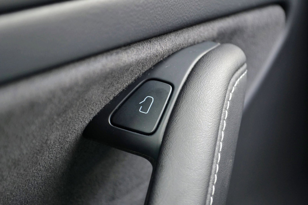 Tesla Model 3 AWD (K959KN) met abonnement