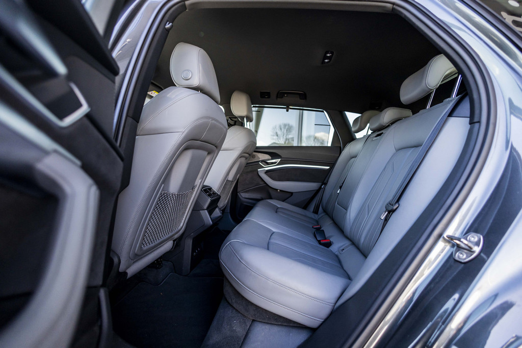 Audi e-tron (P815GD) met abonnement