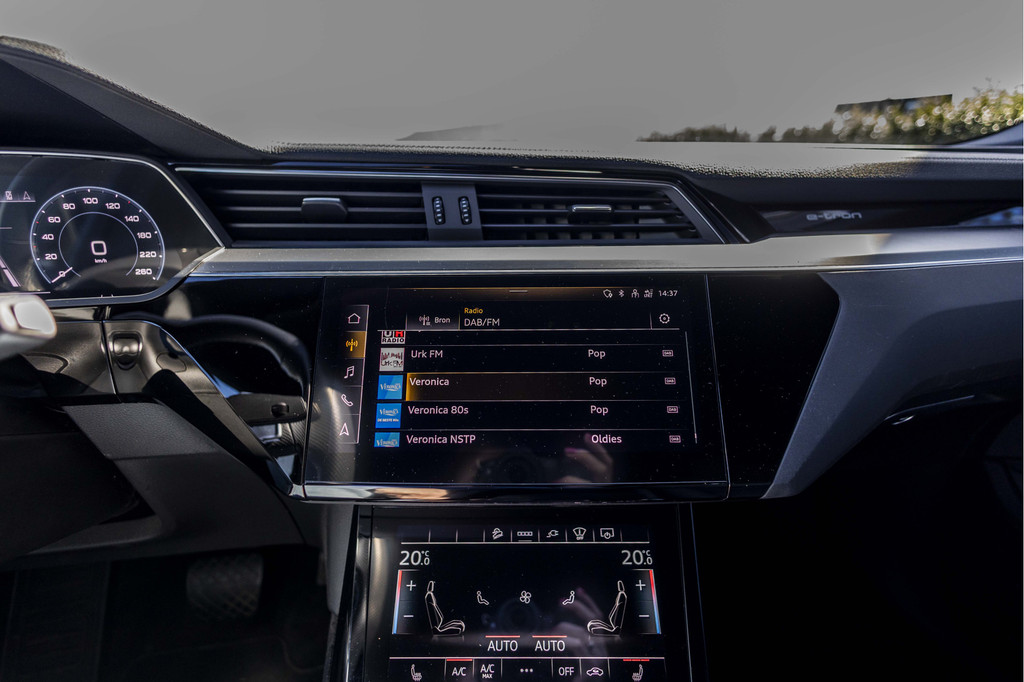 Audi e-tron (P815GD) met abonnement