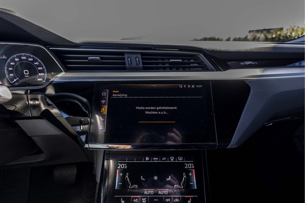 Audi e-tron (P815GD) met abonnement