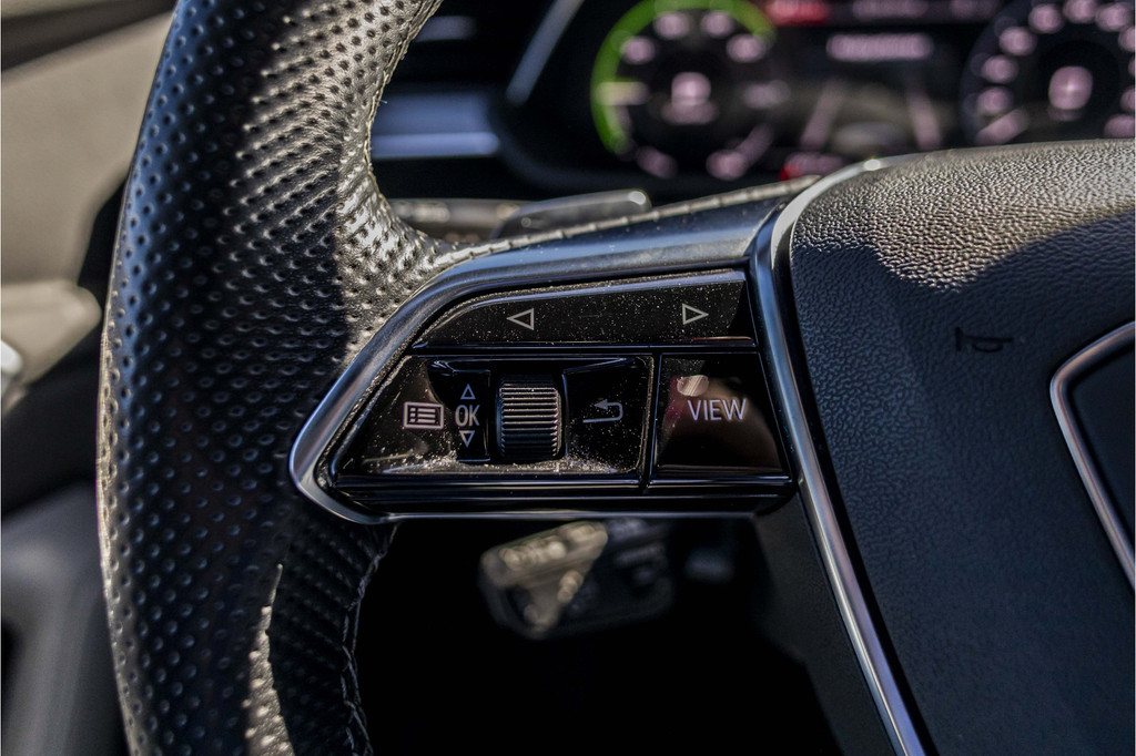 Audi e-tron (P815GD) met abonnement