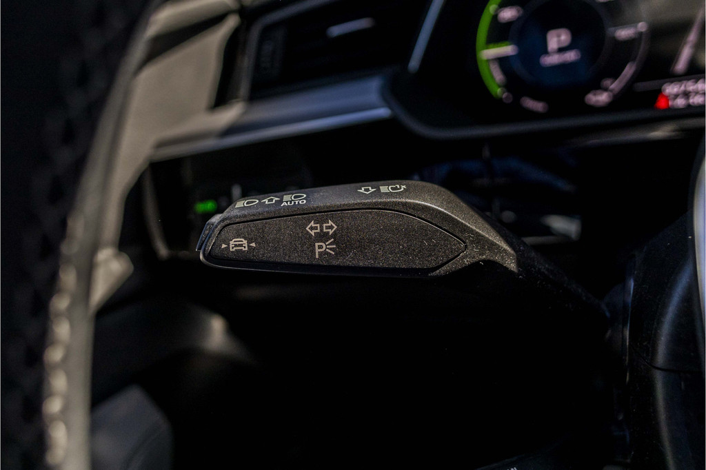 Audi e-tron (P815GD) met abonnement