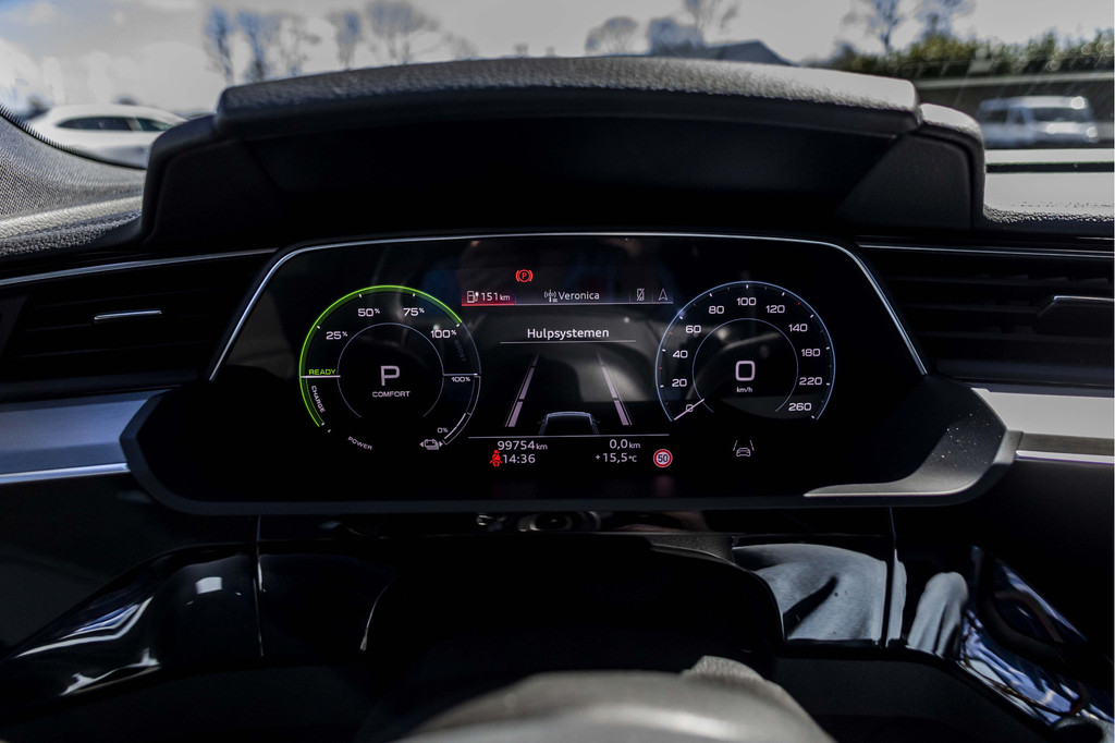 Audi e-tron (P815GD) met abonnement