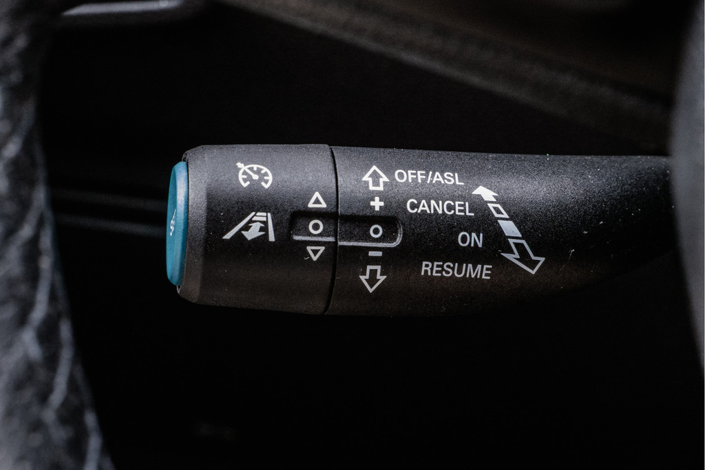 MG ZS-EV (L759GG) met abonnement